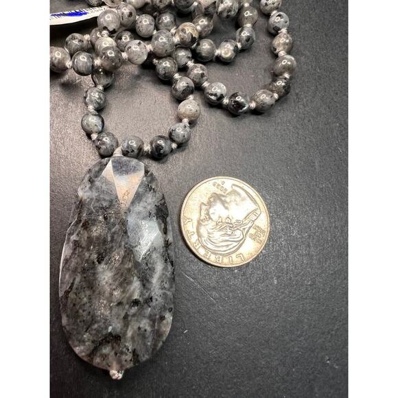 NEW Larvakite 30 inch necklace with pendant - Picture 6 of 10